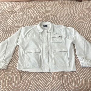 White NIKE Jacket with Multiple Pockets
